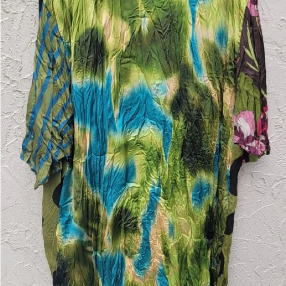 Alembika Multicolor green and blue crinkle Women's Tunic Top